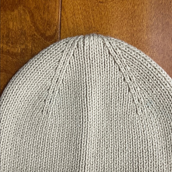 Baby GAP Beanie Knit Hat Size M/L Beige Tan Nude - Picture 3 of 9